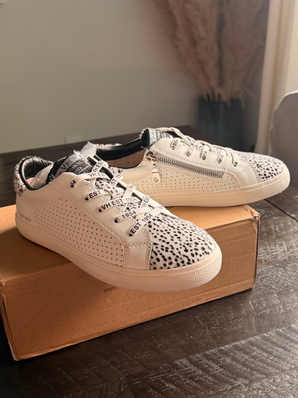 Vintage Havana White Sneakers with Black Spot Accent